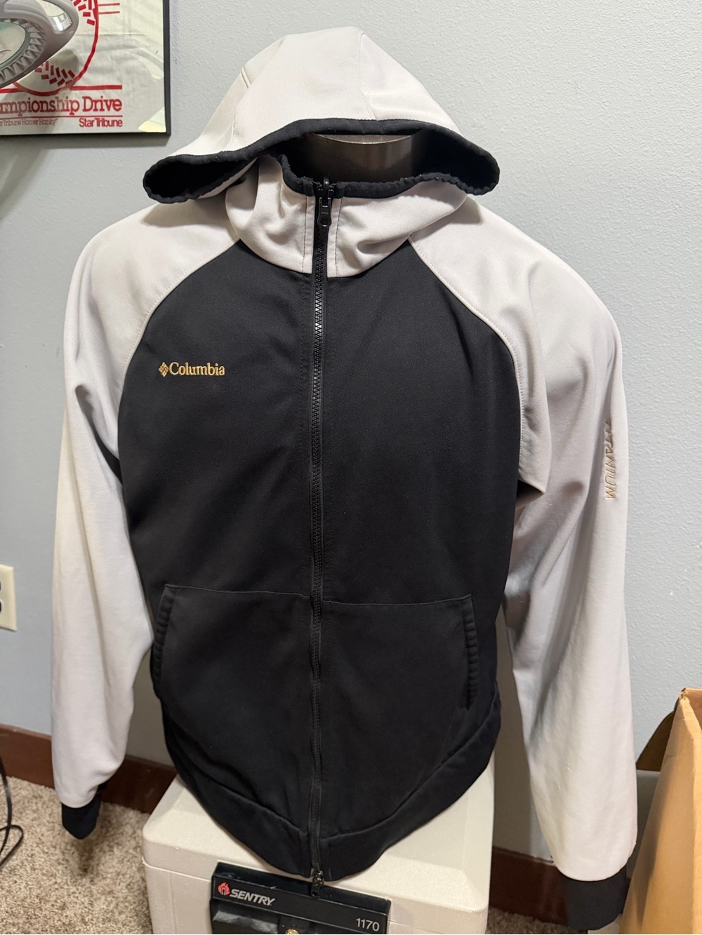 Columbia Titanium Men’s Large Full ZIP Hooded Jacket